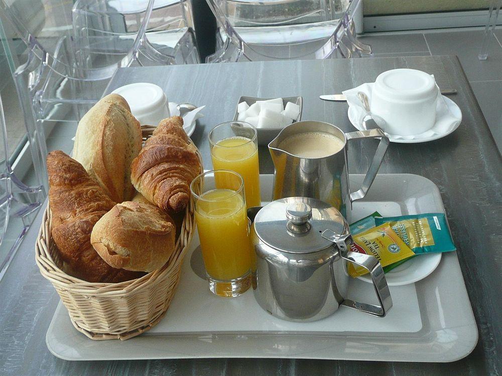 Alfred Hotels Les Halles Biarritz Exterior photo