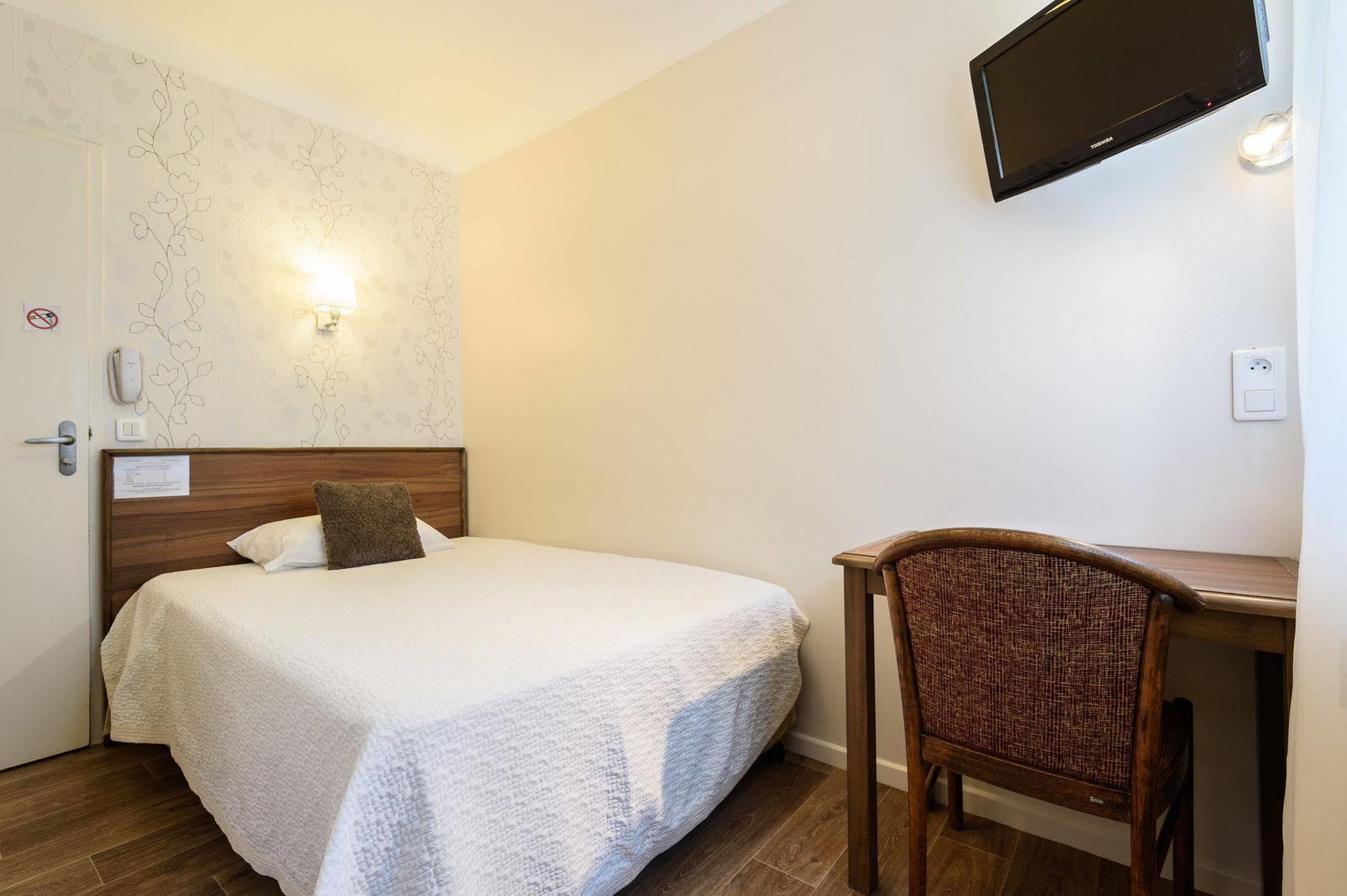 Alfred Hotels Les Halles Biarritz Exterior photo